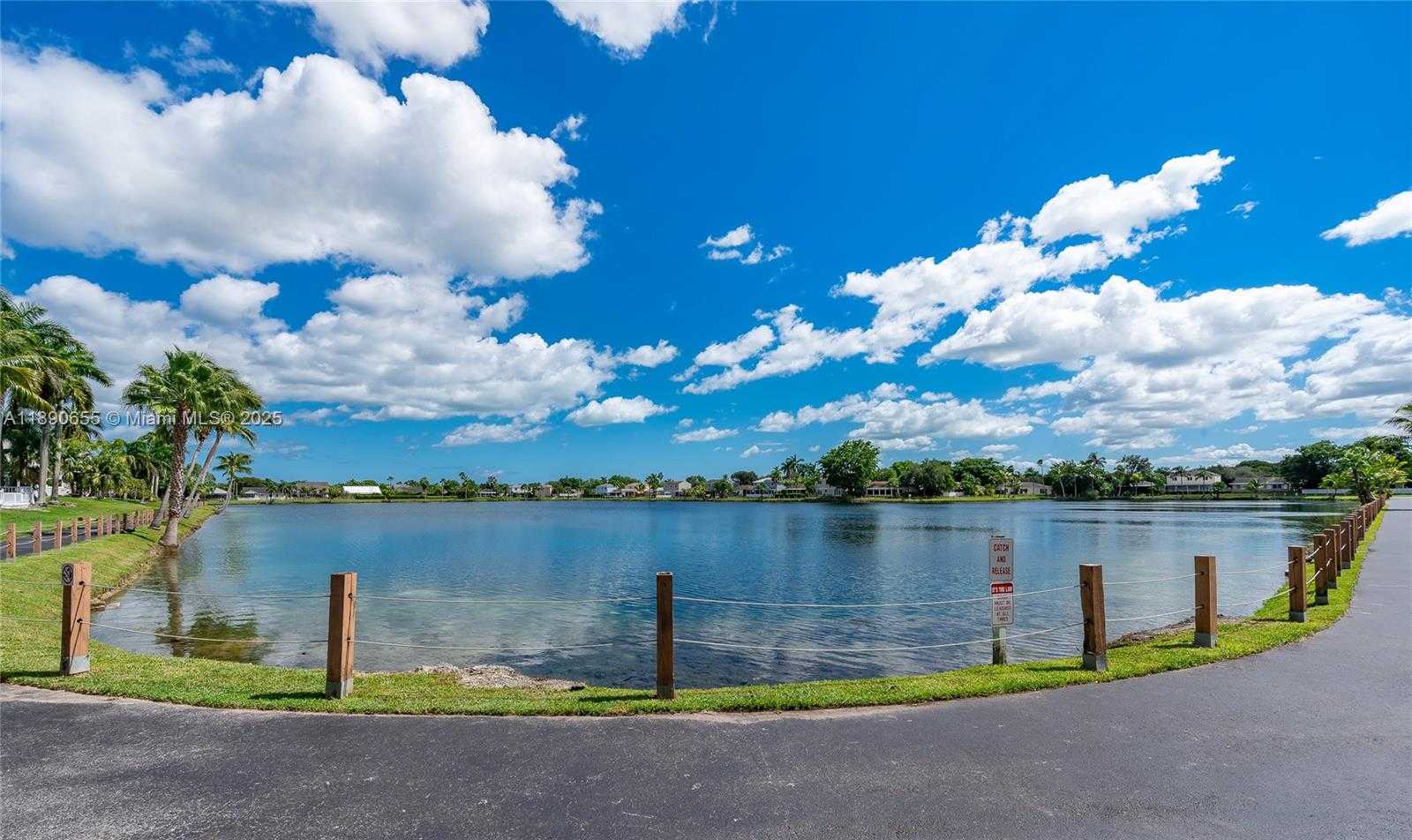 Small Image of 10048 SOUTH WEST 221ST ST, Cutler Bay Number 38
