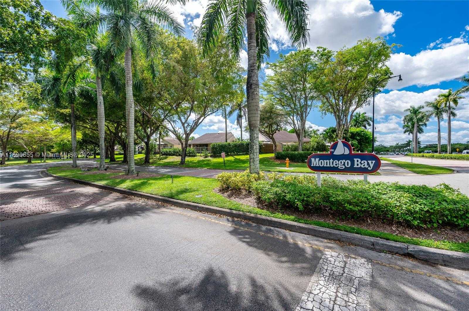 Small Image of 10048 SOUTH WEST 221ST ST, Cutler Bay Number 42