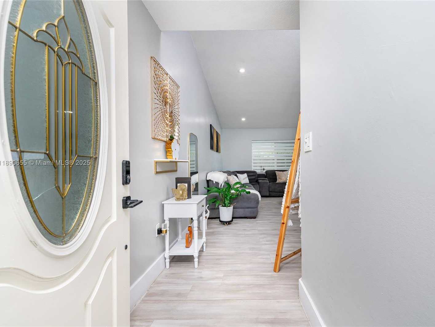Small Image of 10048 SOUTH WEST 221ST ST, Cutler Bay Number 5