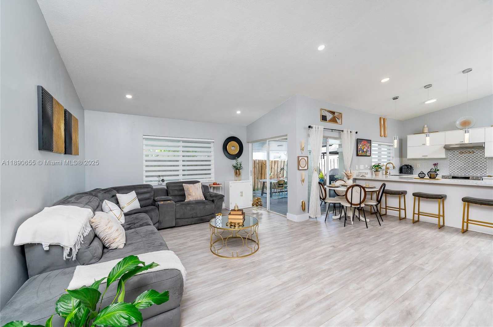 Small Image of 10048 SOUTH WEST 221ST ST, Cutler Bay Number 7