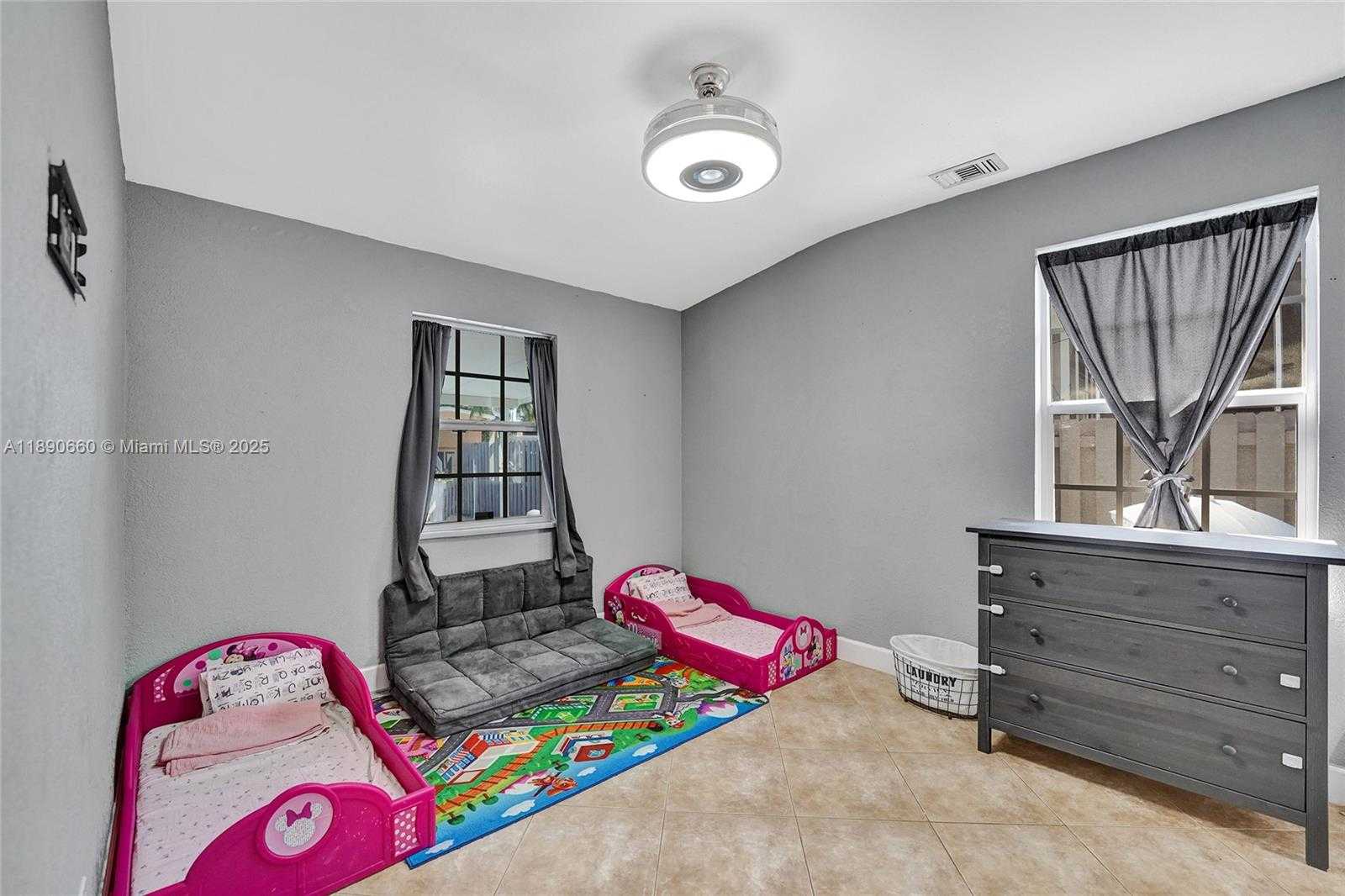 Small Image of 2624 NASSAU LN, Fort Lauderdale Number 13