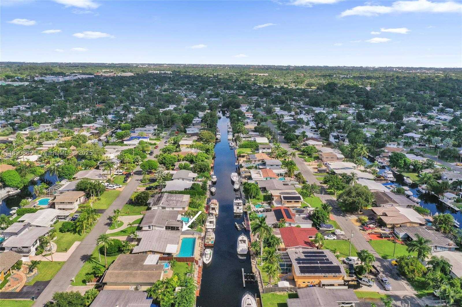 Small Image of 2624 NASSAU LN, Fort Lauderdale Number 3