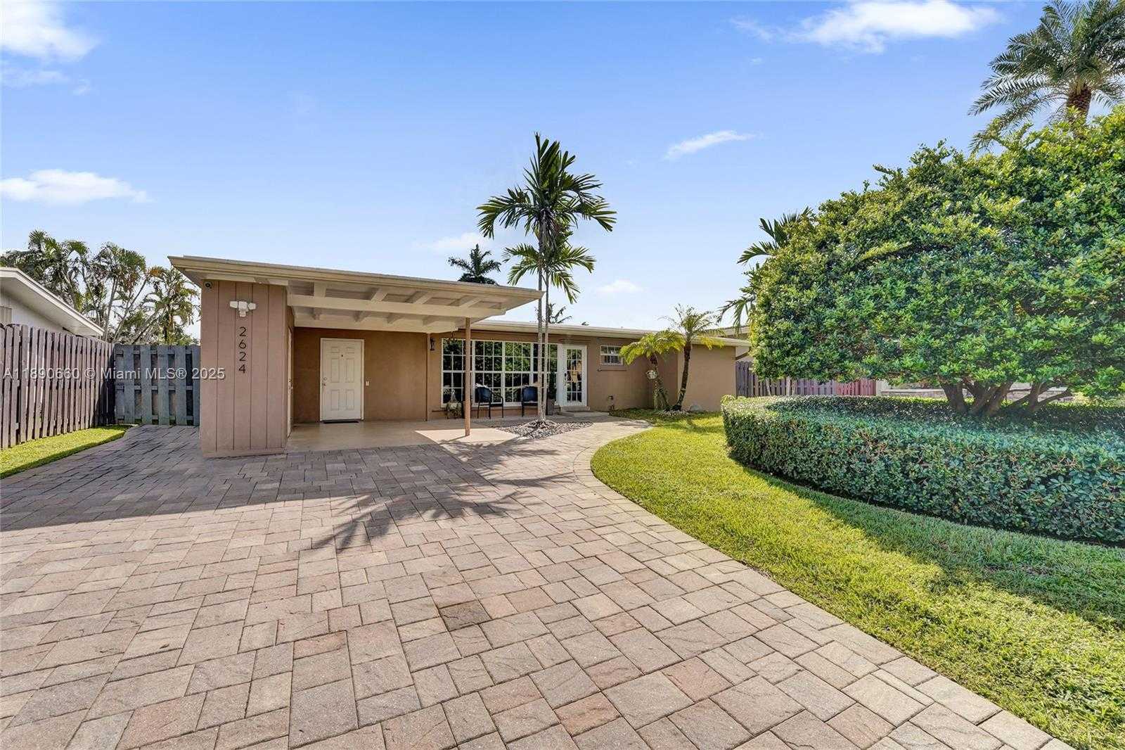 Small Image of 2624 NASSAU LN, Fort Lauderdale Number 4