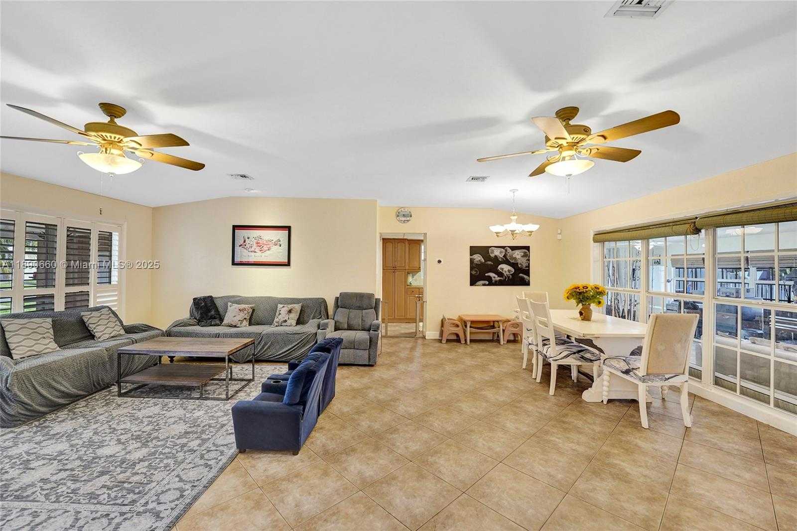 Small Image of 2624 NASSAU LN, Fort Lauderdale Number 7