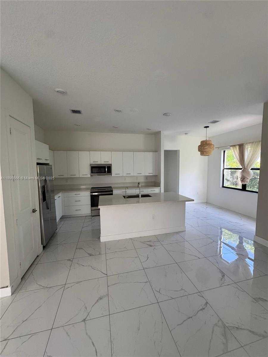 Small Image of 17355 SOUTH WEST 41ST ST, Miramar Number 11
