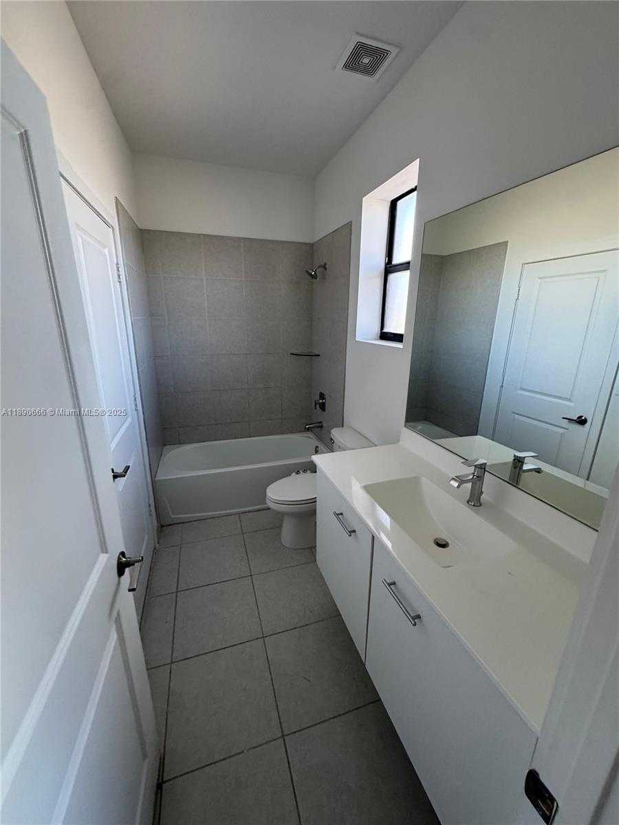 Small Image of 17355 SOUTH WEST 41ST ST, Miramar Number 23