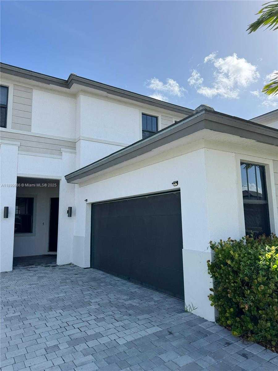 Small Image of 17355 SOUTH WEST 41ST ST, Miramar Number 4