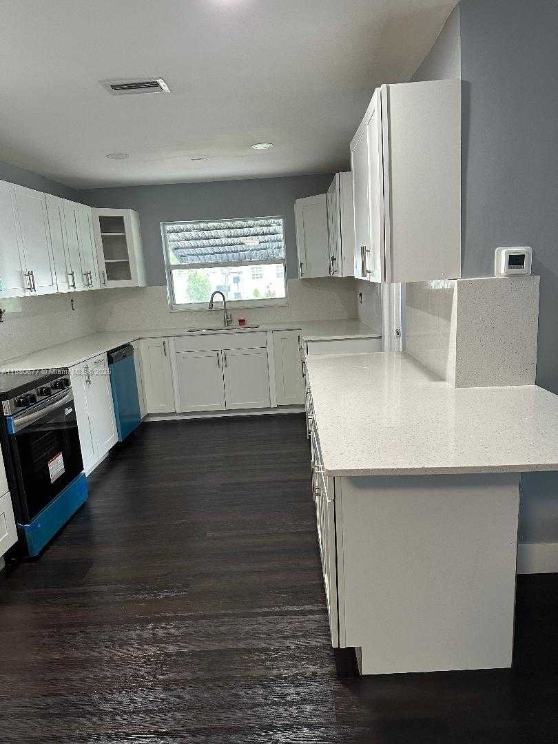 Small Image of 4530 NORTH WEST 23RD ST, Lauderhill Number 3