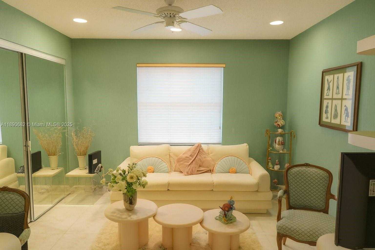 Small Image of 9755 HARBOUR LAKE CIR, Boynton Beach Number 11