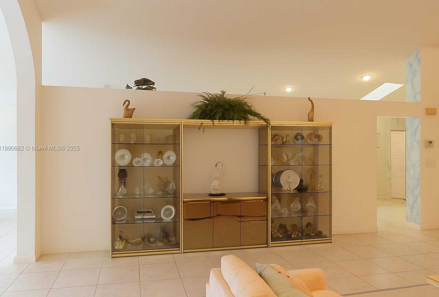 Small Image of 9755 HARBOUR LAKE CIR, Boynton Beach Number 14