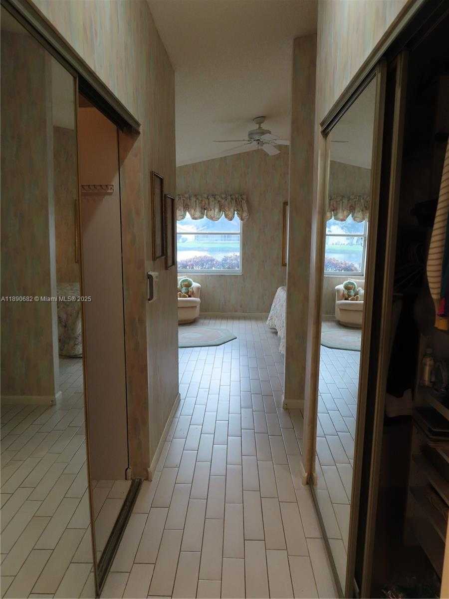 Small Image of 9755 HARBOUR LAKE CIR, Boynton Beach Number 27