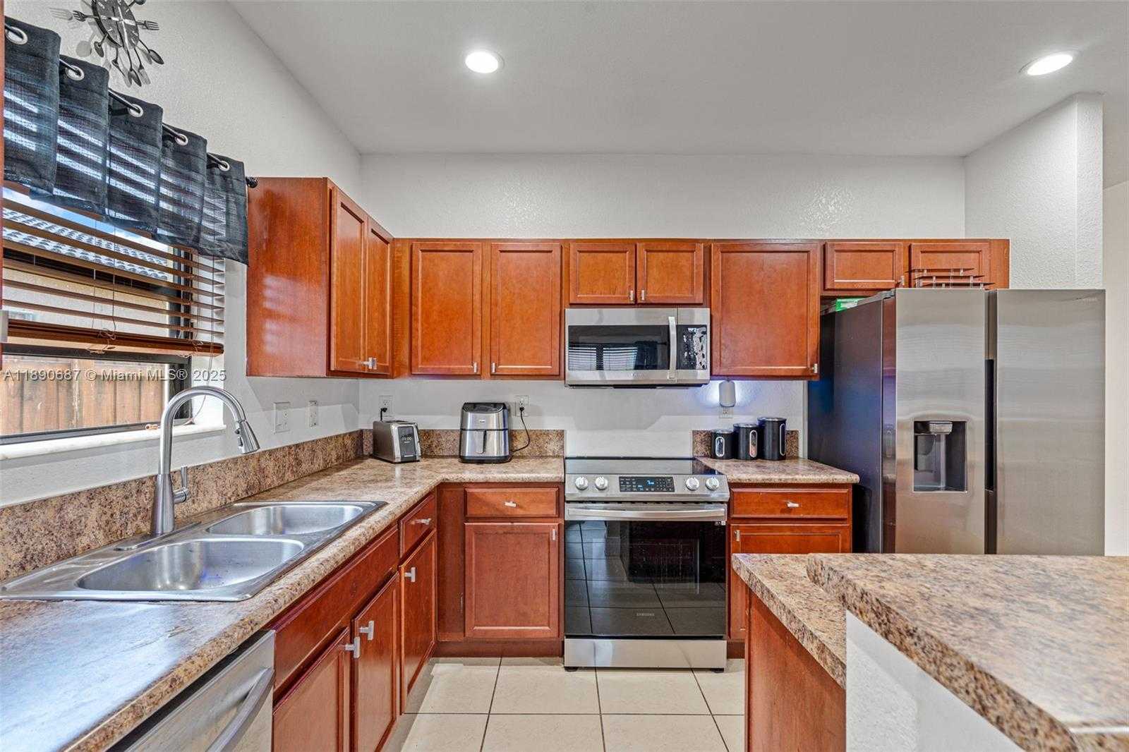 Small Image of 149 SOUTH EAST 36TH PL, Homestead Number 11