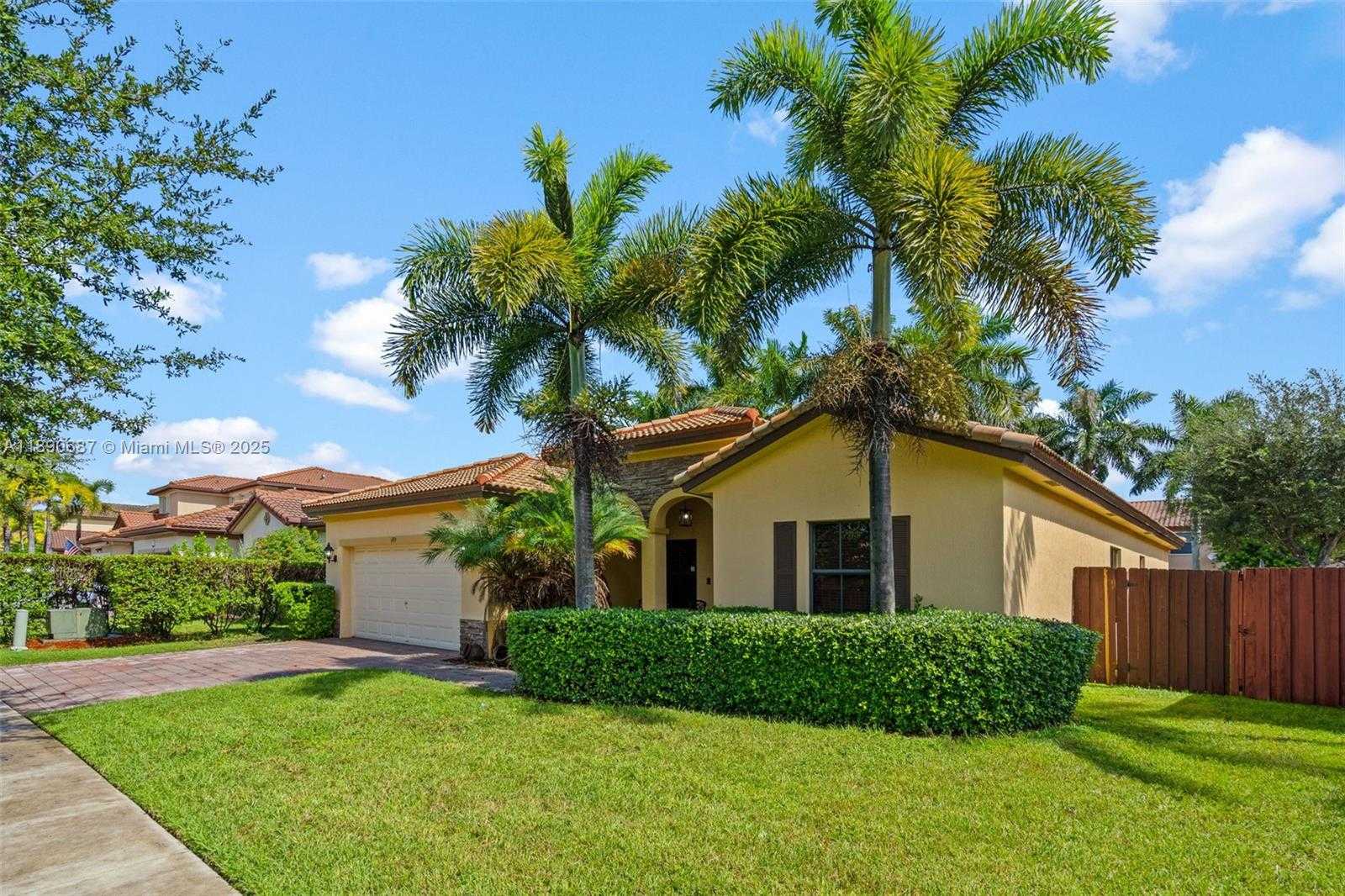 Small Image of 149 SOUTH EAST 36TH PL, Homestead Number 2