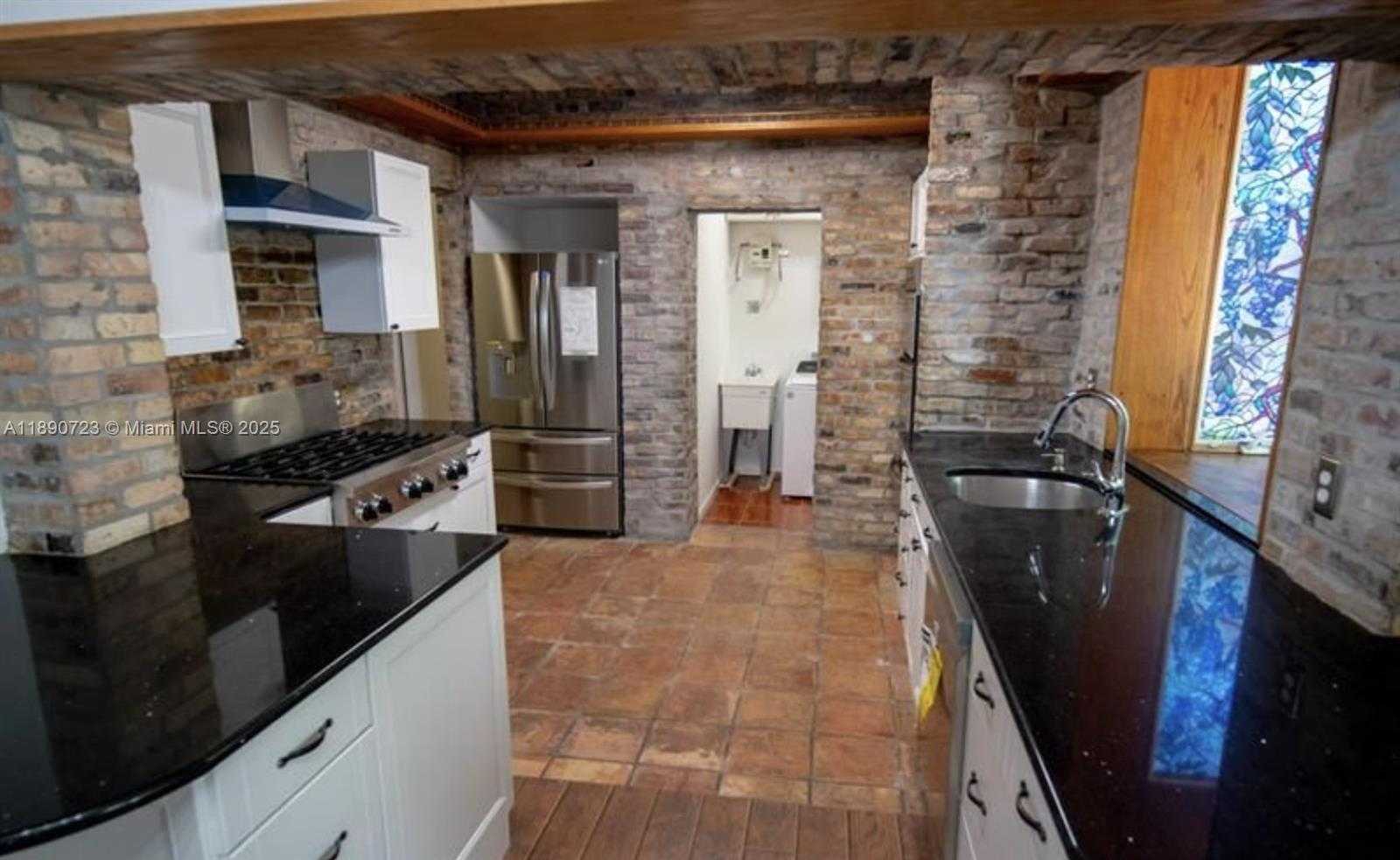 Small Image of 3050 ALTON RD, Miami Beach Number 16