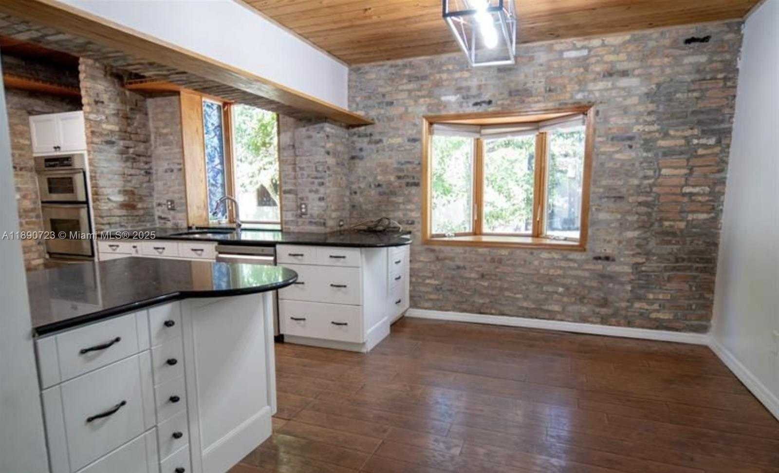 Small Image of 3050 ALTON RD, Miami Beach Number 21
