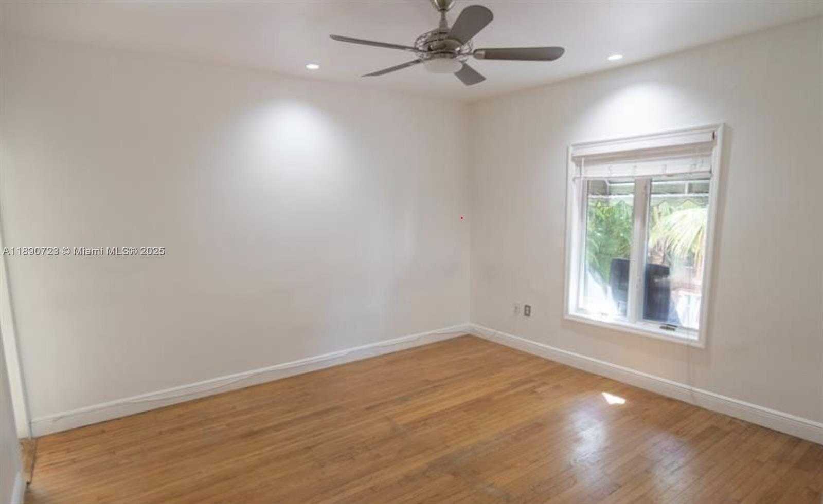 Small Image of 3050 ALTON RD, Miami Beach Number 25