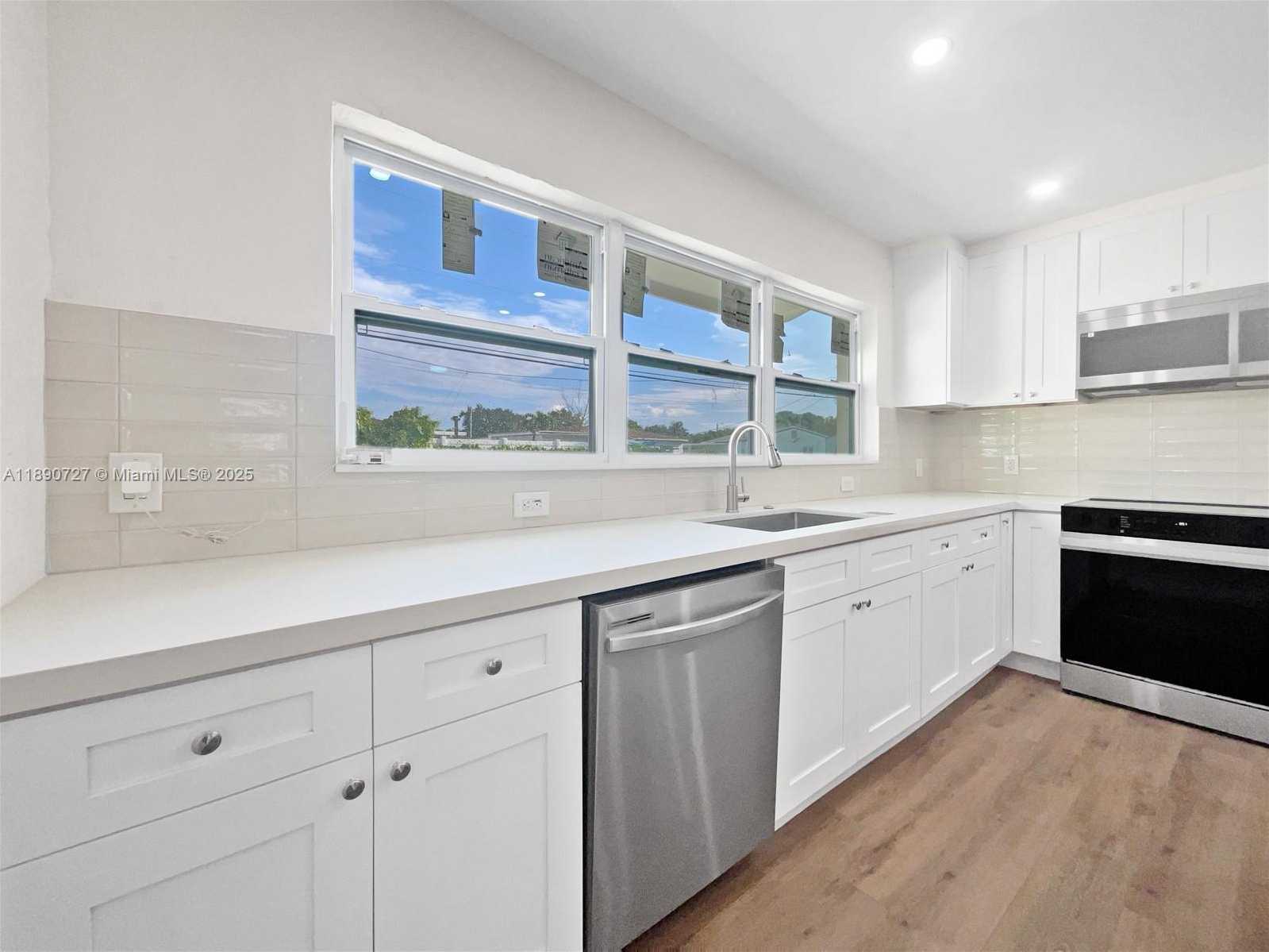 Small Image of 2421 NORTH WEST 152ND ST, Opa-Locka Number 13