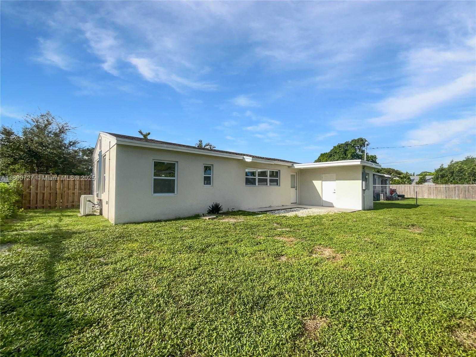Small Image of 2421 NORTH WEST 152ND ST, Opa-Locka Number 20