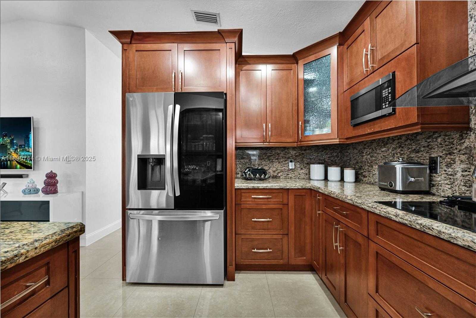 Small Image of 3135 WEST 72ND TER, Hialeah Number 17