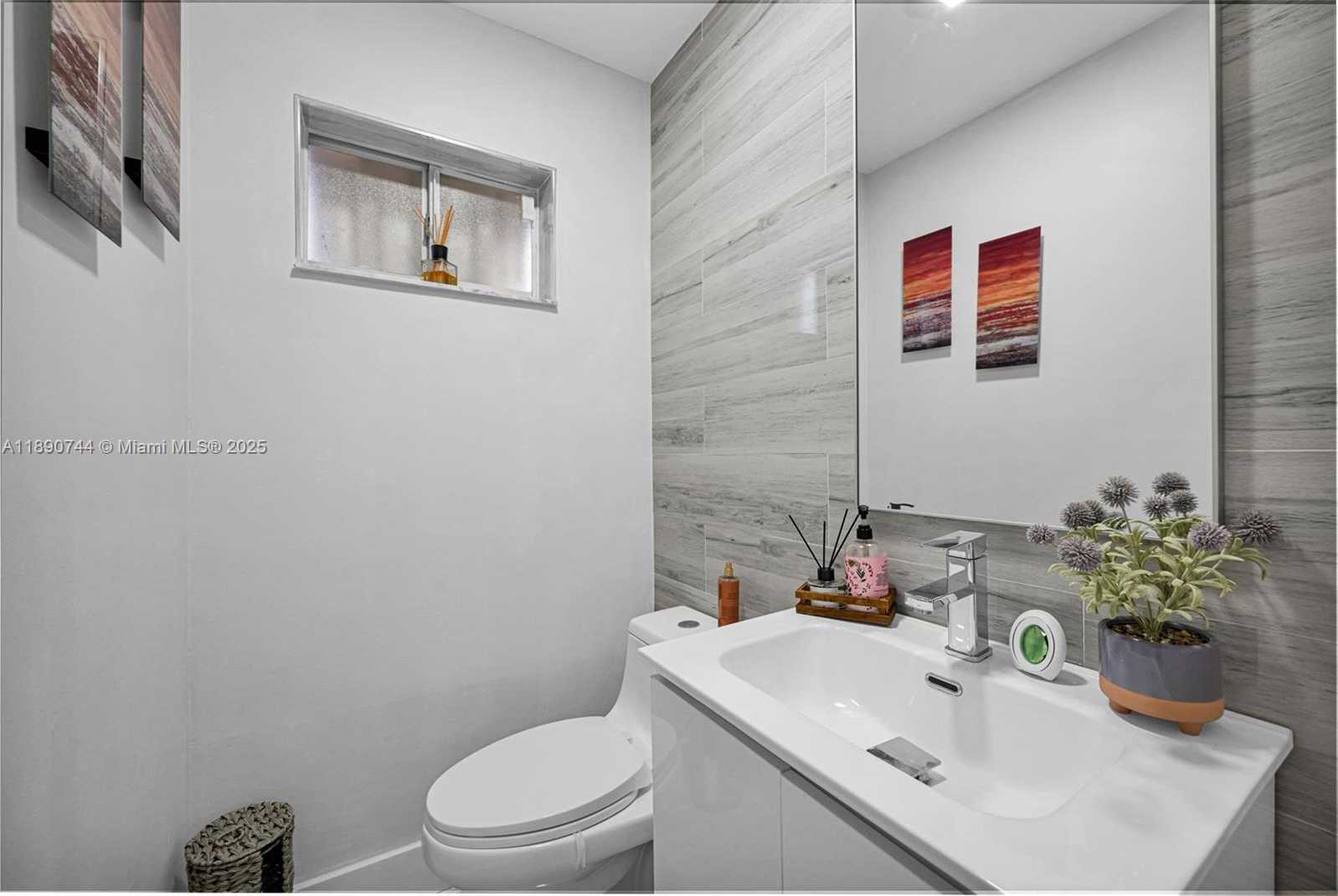 Small Image of 3135 WEST 72ND TER, Hialeah Number 22