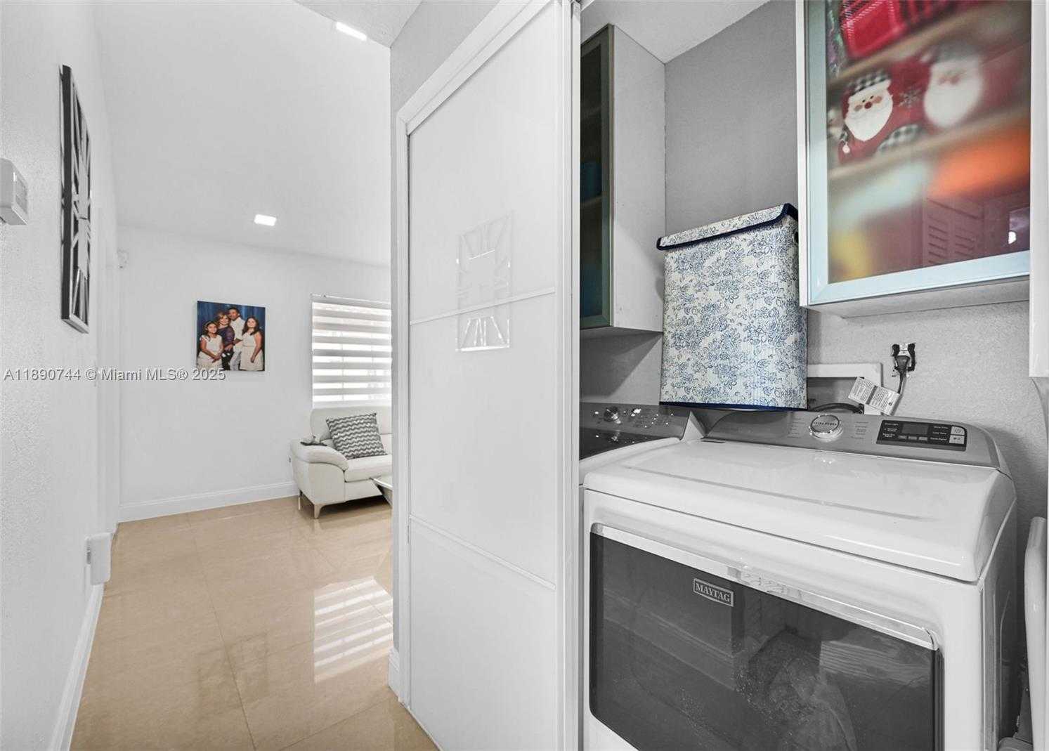 Small Image of 3135 WEST 72ND TER, Hialeah Number 23