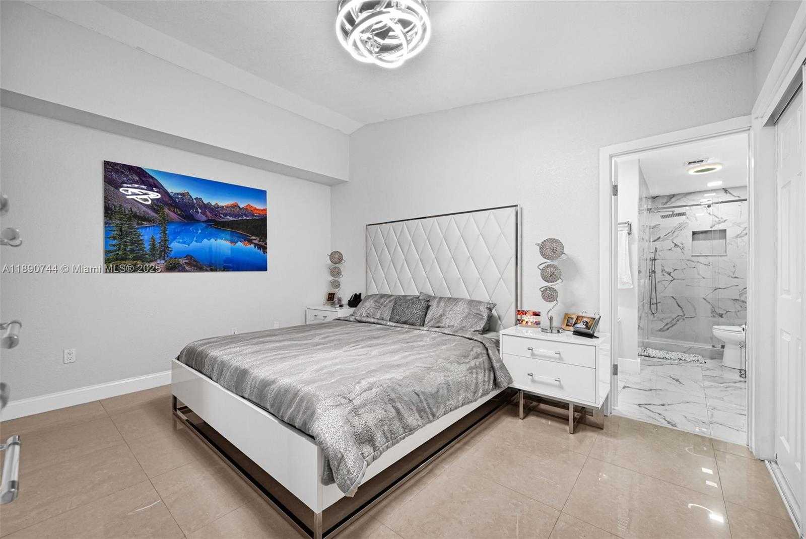 Small Image of 3135 WEST 72ND TER, Hialeah Number 24