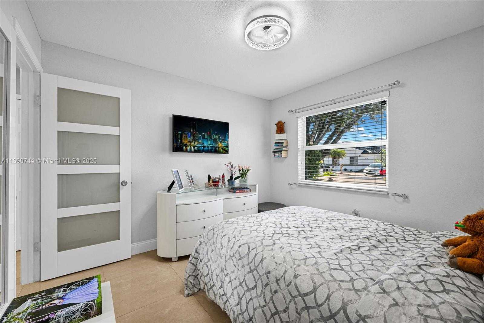Small Image of 3135 WEST 72ND TER, Hialeah Number 33