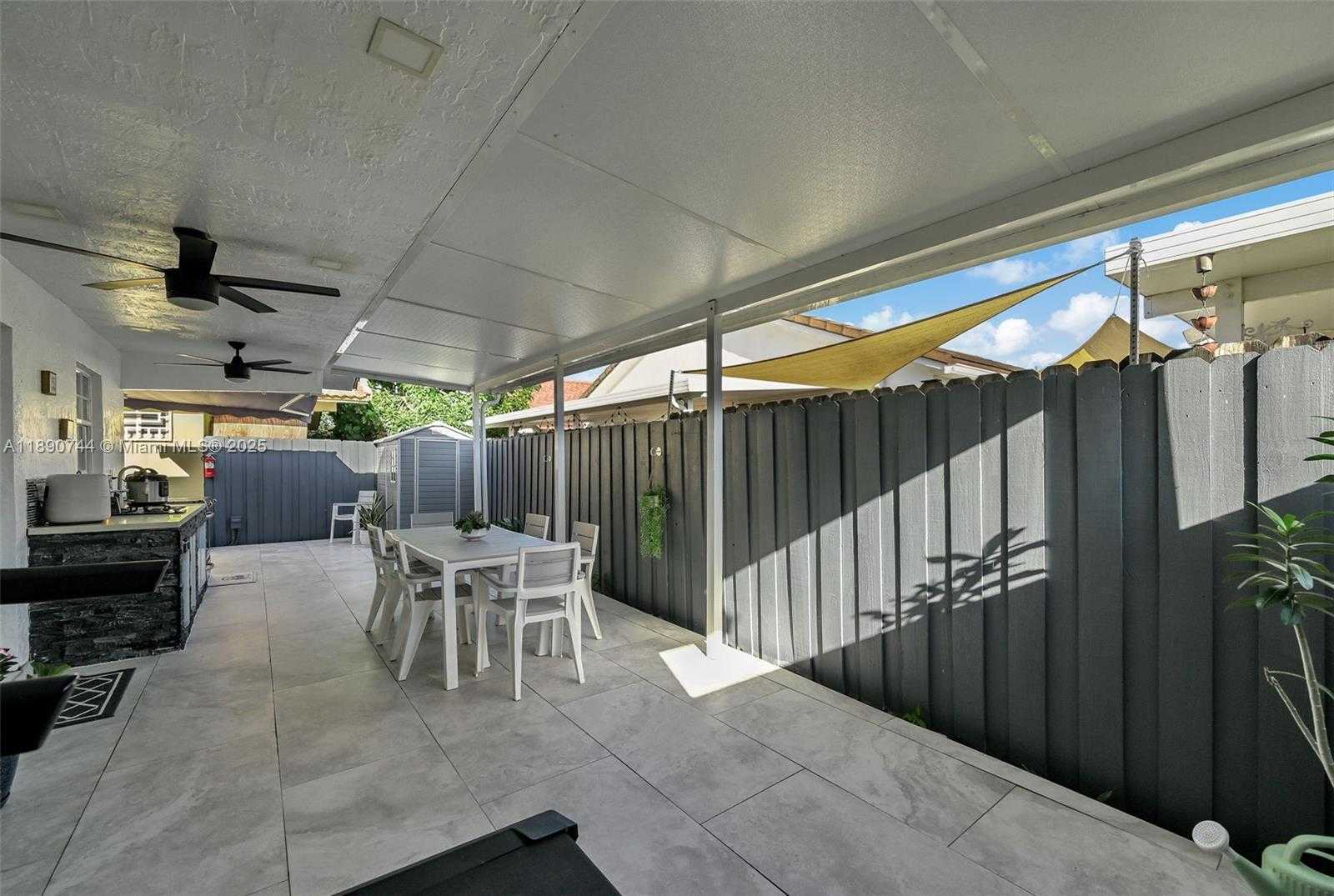 Small Image of 3135 WEST 72ND TER, Hialeah Number 44