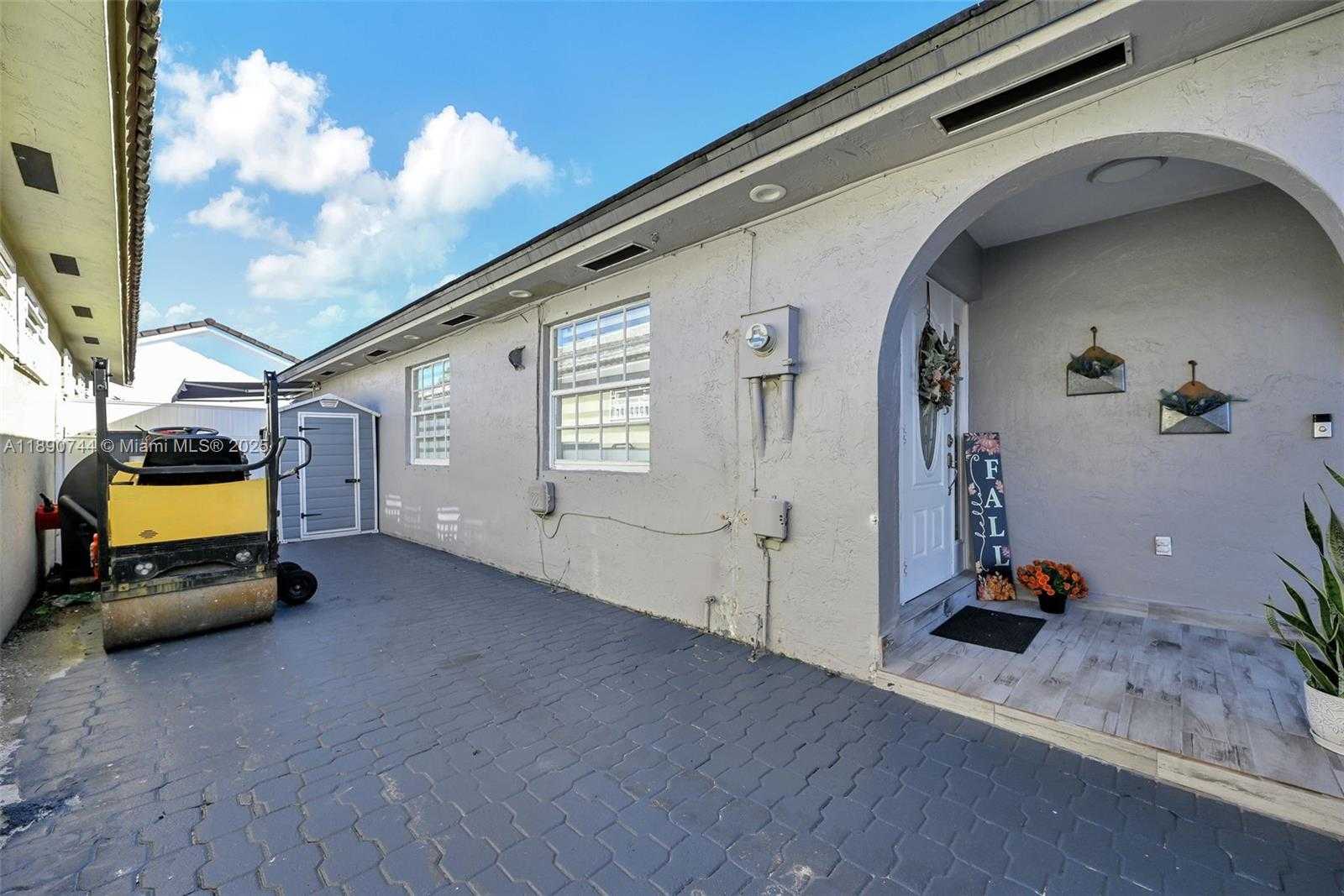 Small Image of 3135 WEST 72ND TER, Hialeah Number 49