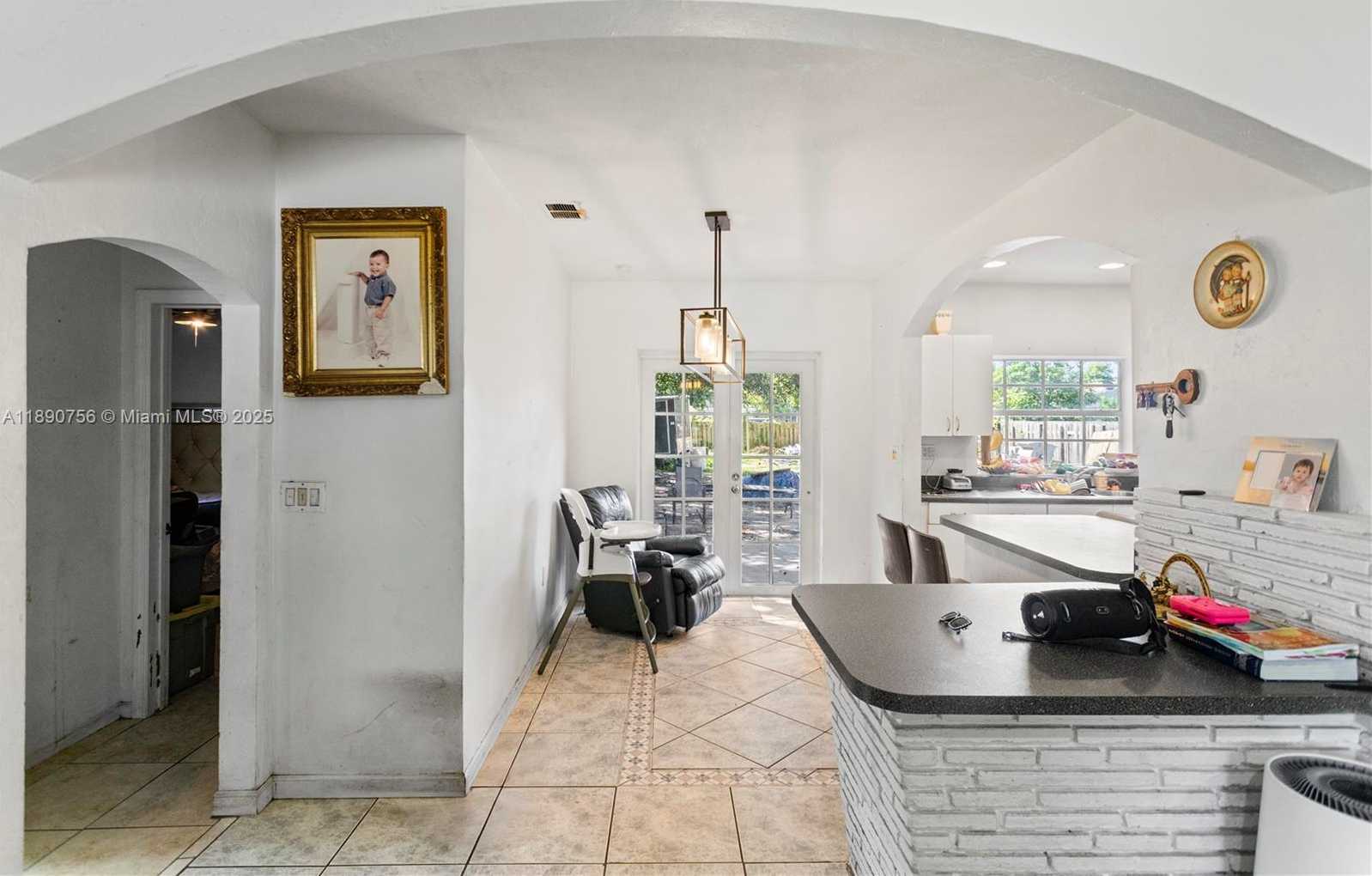Small Image of 5724 MCKINLEY ST, Hollywood Number 11