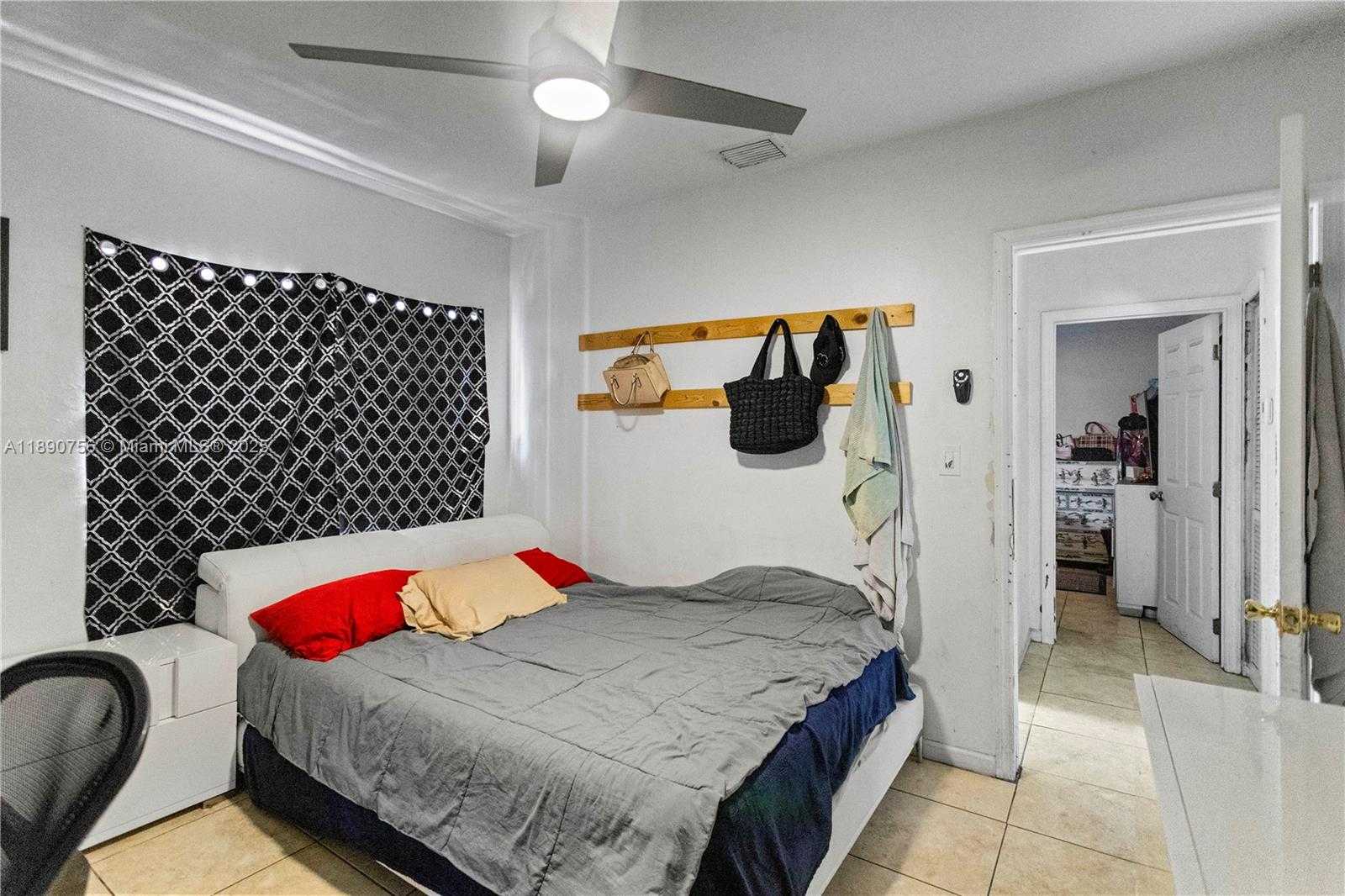 Small Image of 5724 MCKINLEY ST, Hollywood Number 24