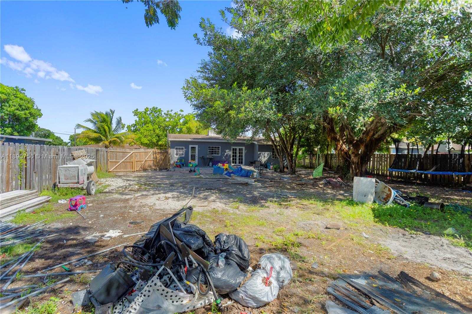 Small Image of 5724 MCKINLEY ST, Hollywood Number 36