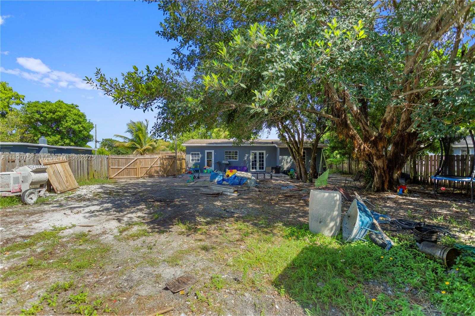 Small Image of 5724 MCKINLEY ST, Hollywood Number 38