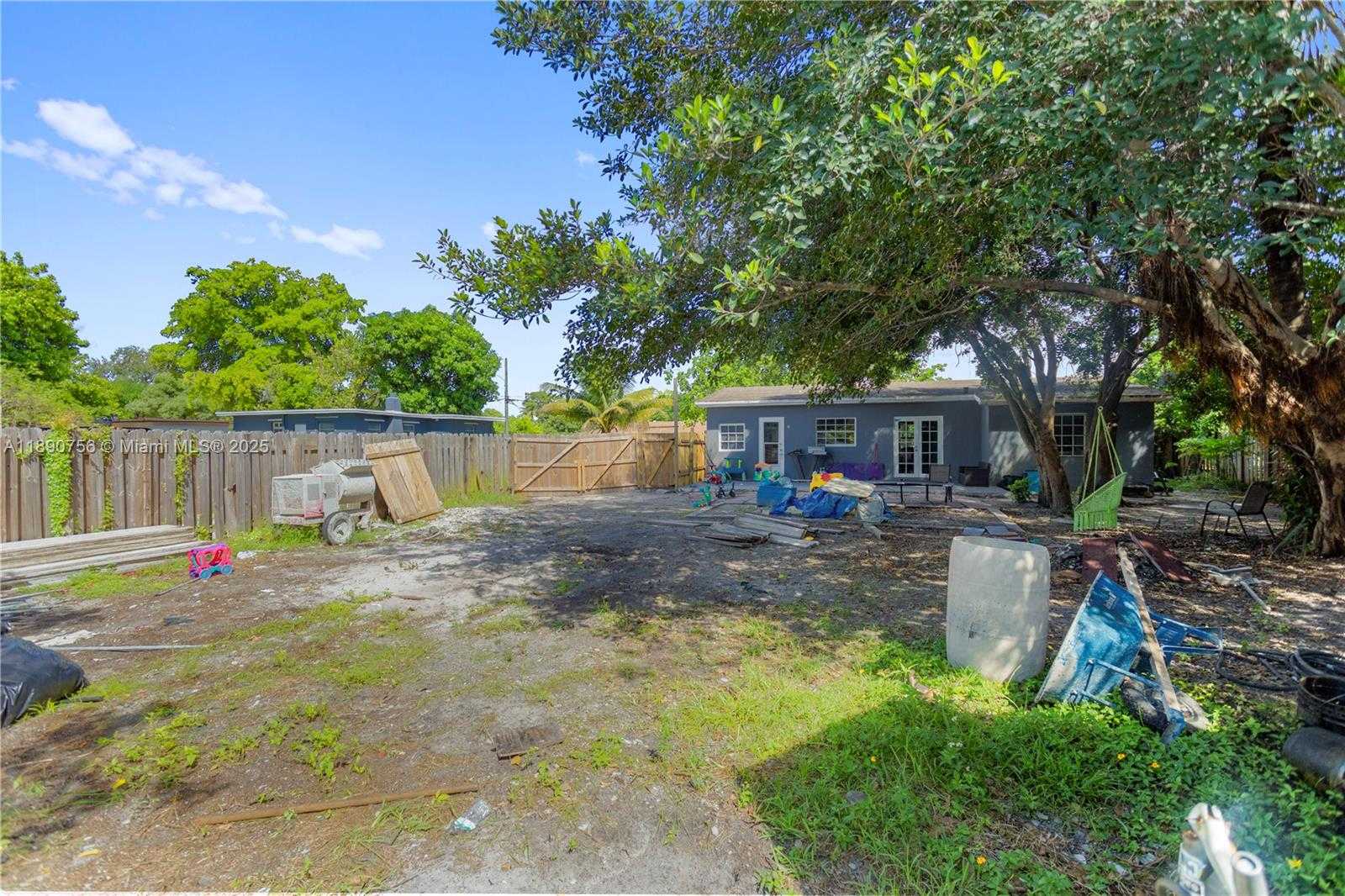 Small Image of 5724 MCKINLEY ST, Hollywood Number 39