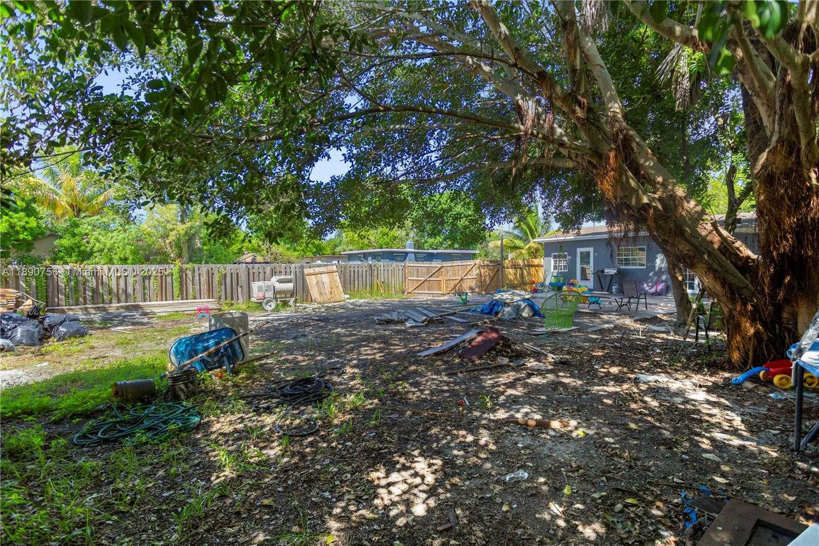Small Image of 5724 MCKINLEY ST, Hollywood Number 40
