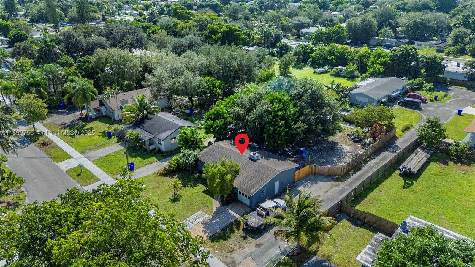 Small Image of 5724 MCKINLEY ST, Hollywood Number 42