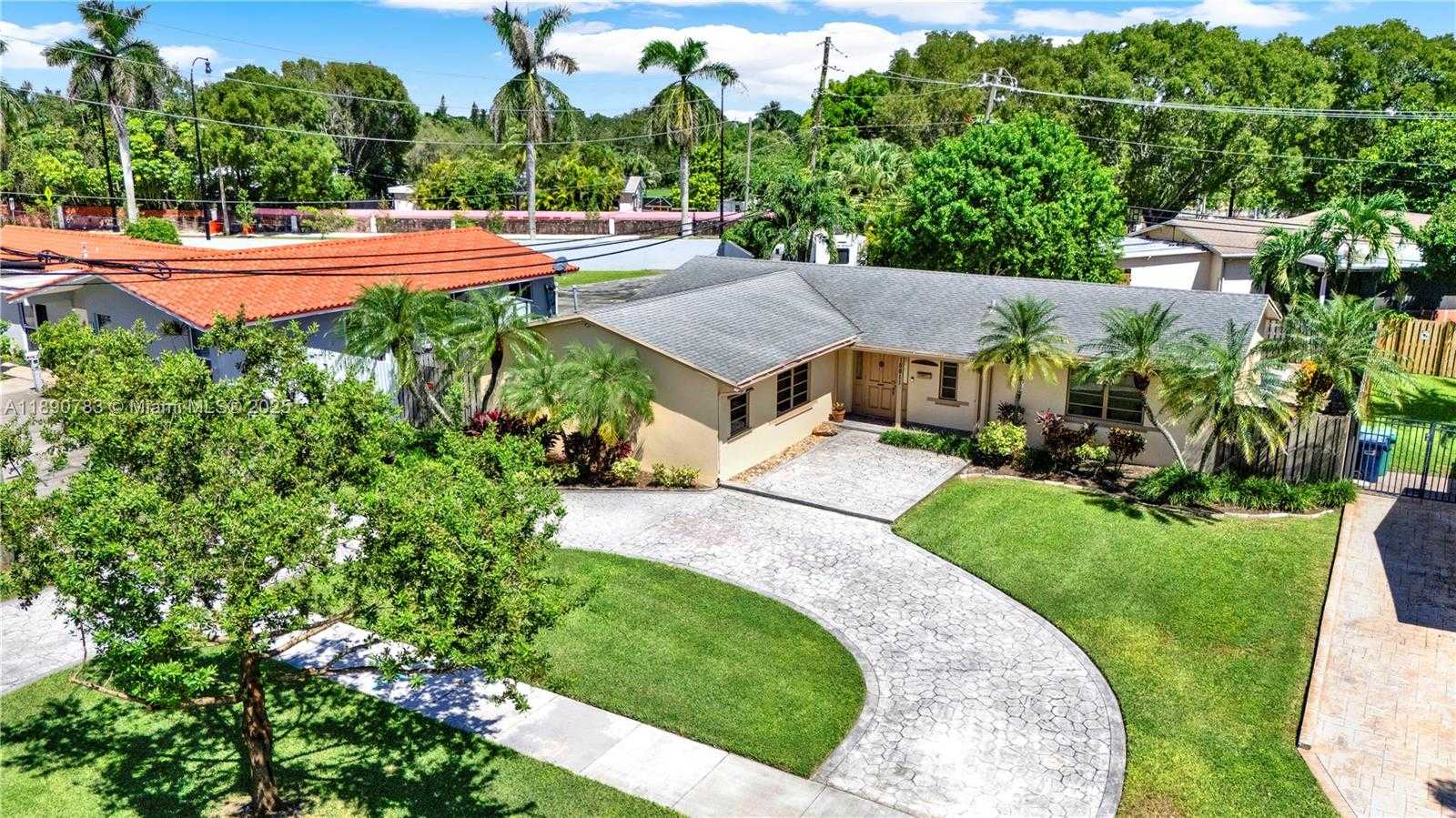 Small Image of 18811 SOUTH WEST 97TH AVE, Cutler Bay Number 21
