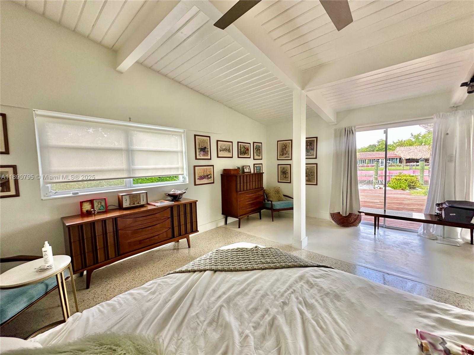 Small Image of 1825 KEYSTONE BLVD, North Miami Number 7