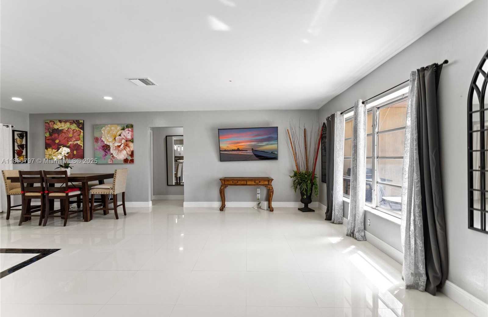Small Image of 8517 NORTH WEST 57TH CT, Tamarac Number 6