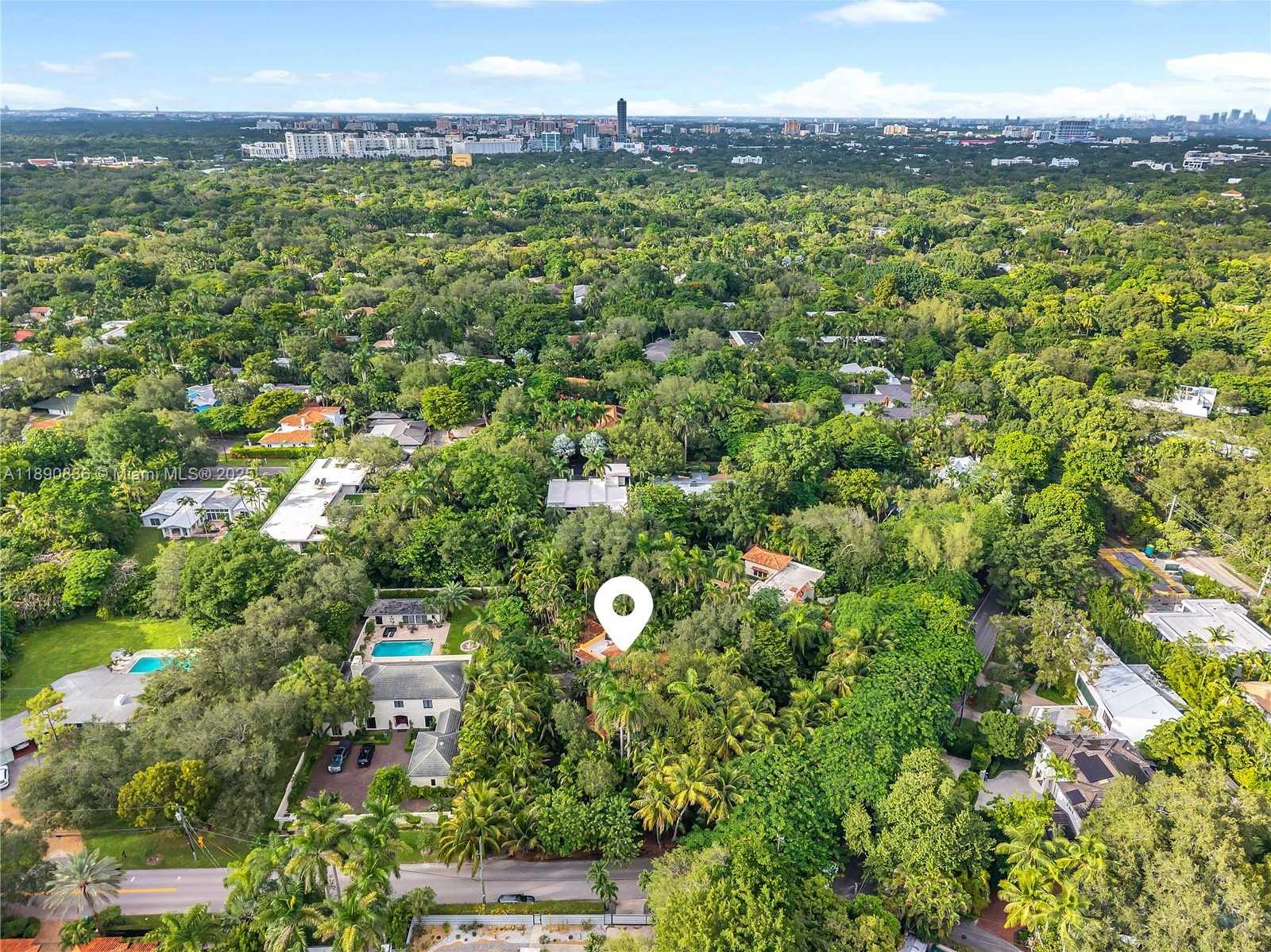 Small Image of 4190 INGRAHAM HWY, Miami Number 9