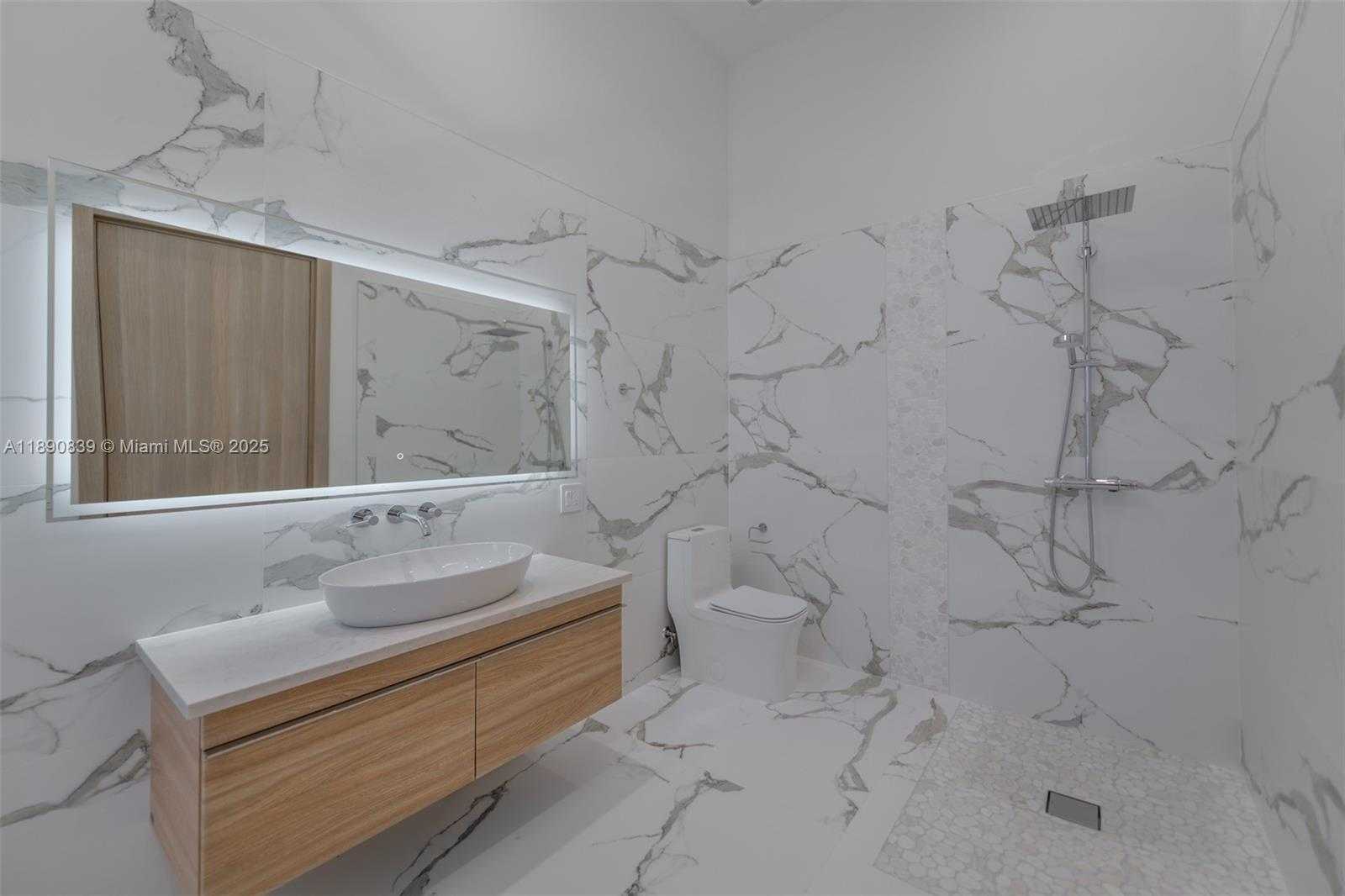 Small Image of 635 SOUTH WEST 9TH ST, Hallandale Beach Number 14