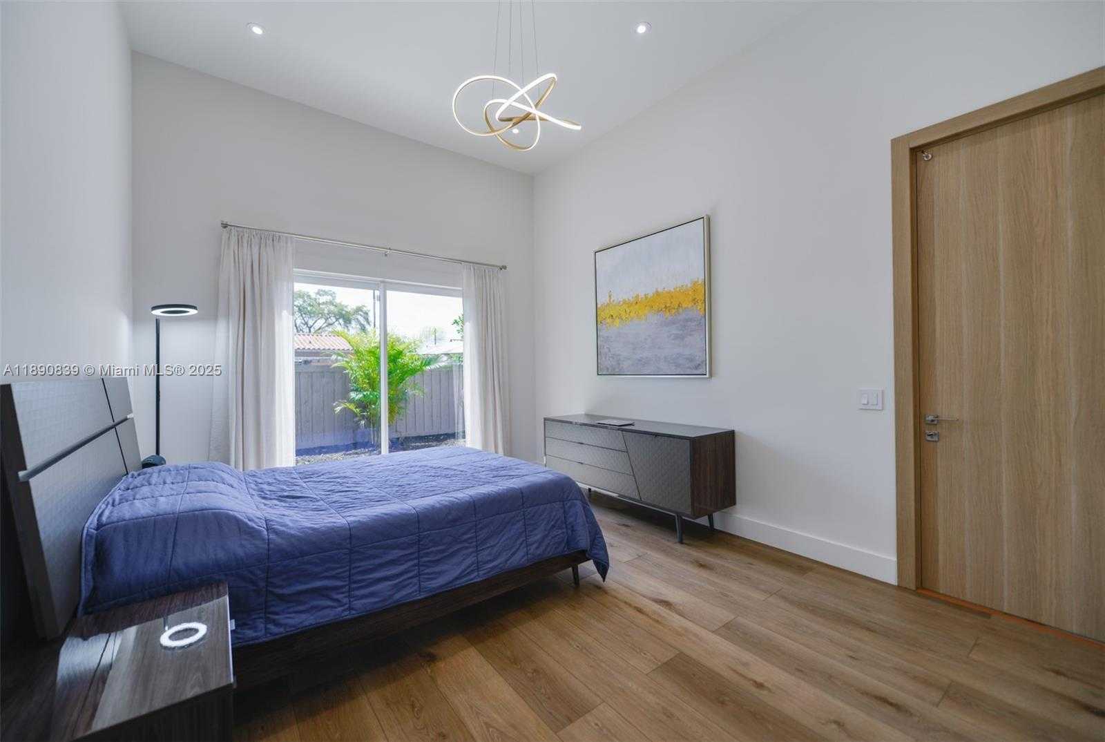 Small Image of 635 SOUTH WEST 9TH ST, Hallandale Beach Number 16