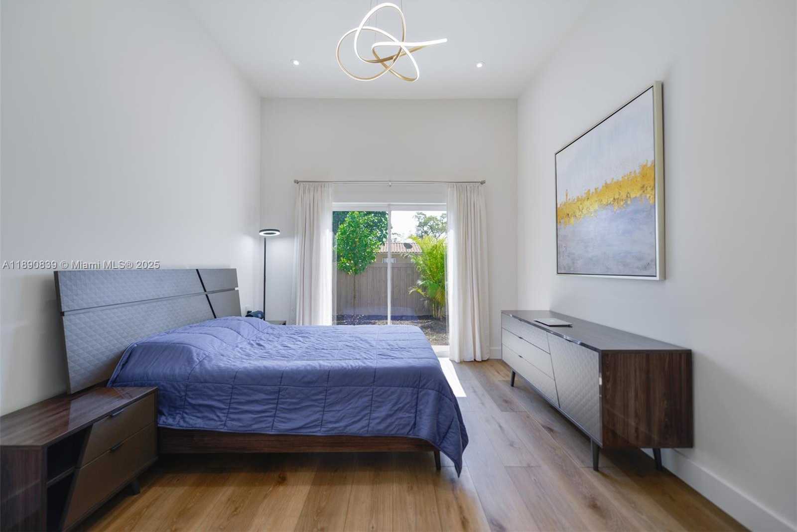 Small Image of 635 SOUTH WEST 9TH ST, Hallandale Beach Number 17