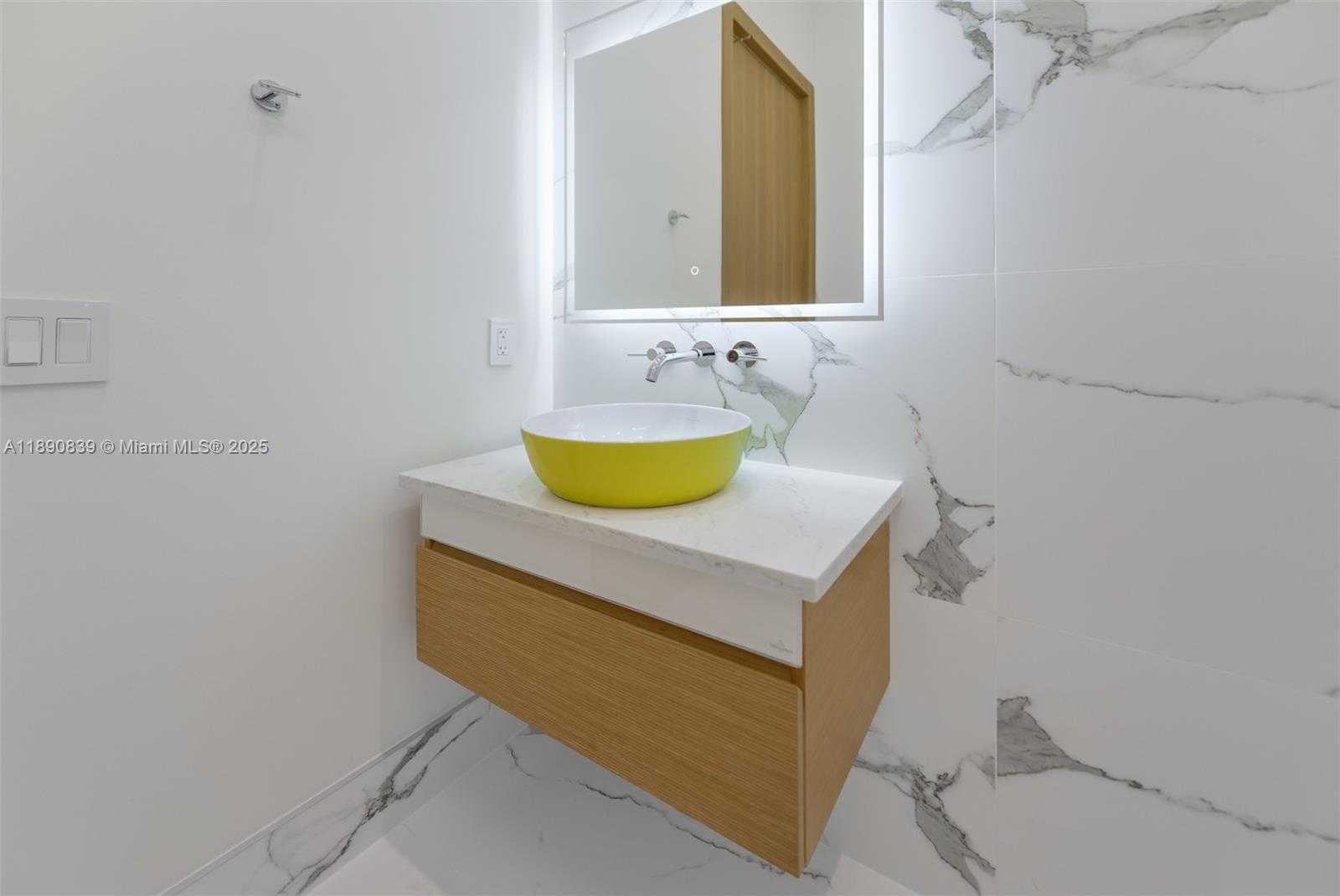 Small Image of 635 SOUTH WEST 9TH ST, Hallandale Beach Number 23