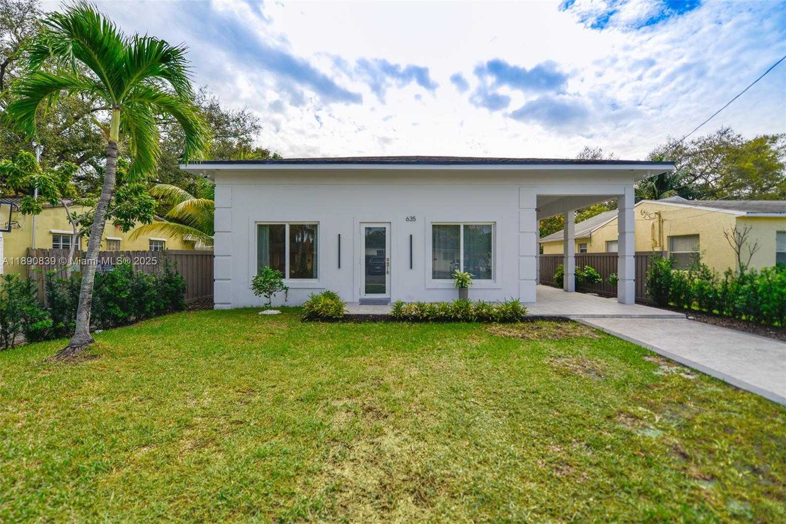 Small Image of 635 SOUTH WEST 9TH ST, Hallandale Beach Number 32