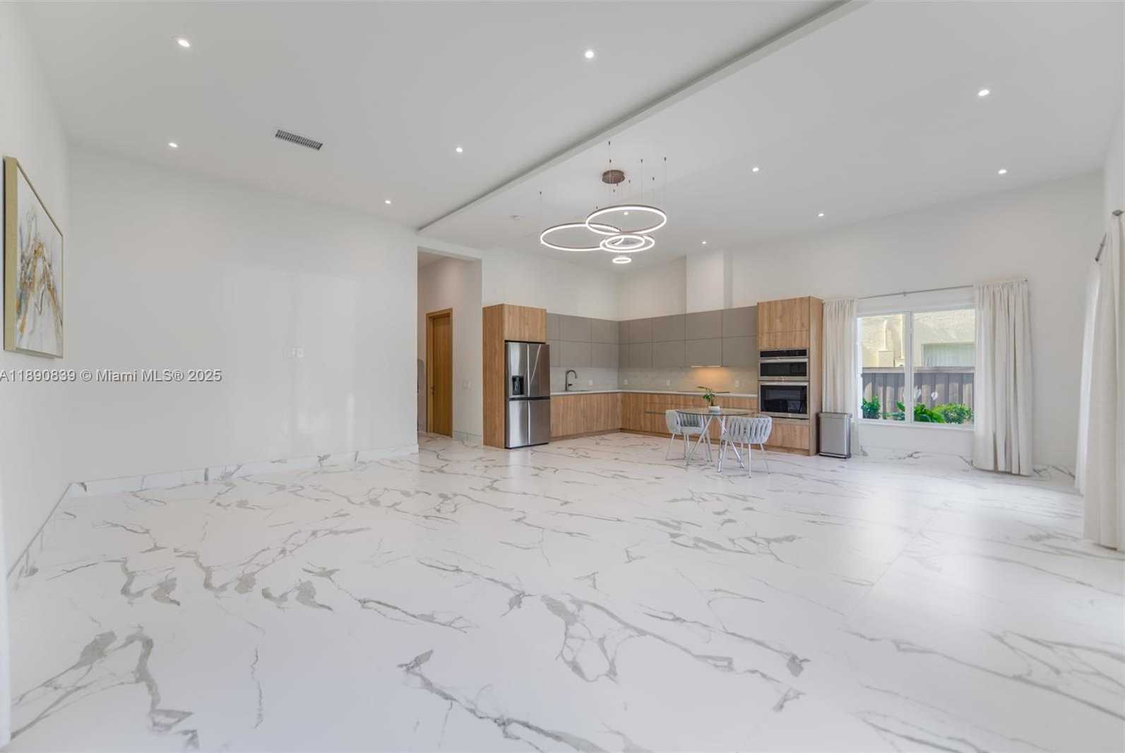 Small Image of 635 SOUTH WEST 9TH ST, Hallandale Beach Number 34