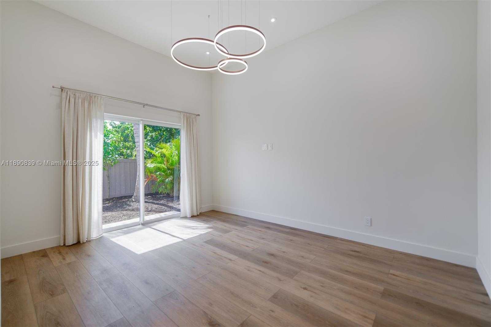 Small Image of 635 SOUTH WEST 9TH ST, Hallandale Beach Number 9