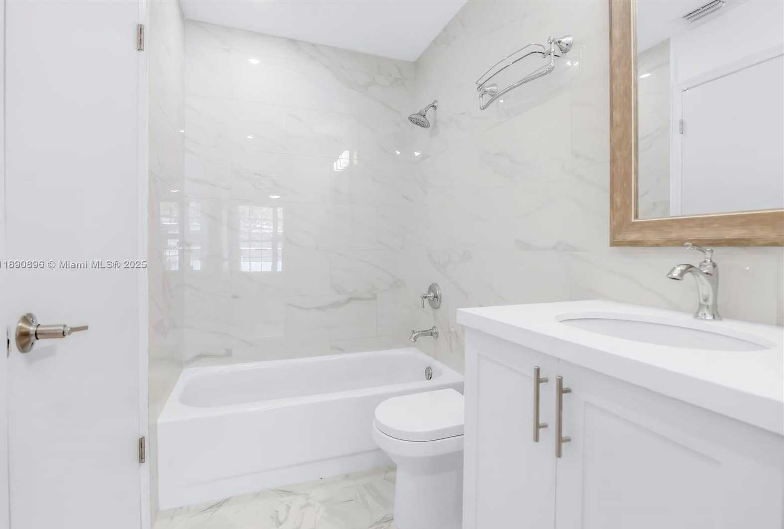 Small Image of 18270 NORTH WEST 19TH ST, Pembroke Pines Number 11