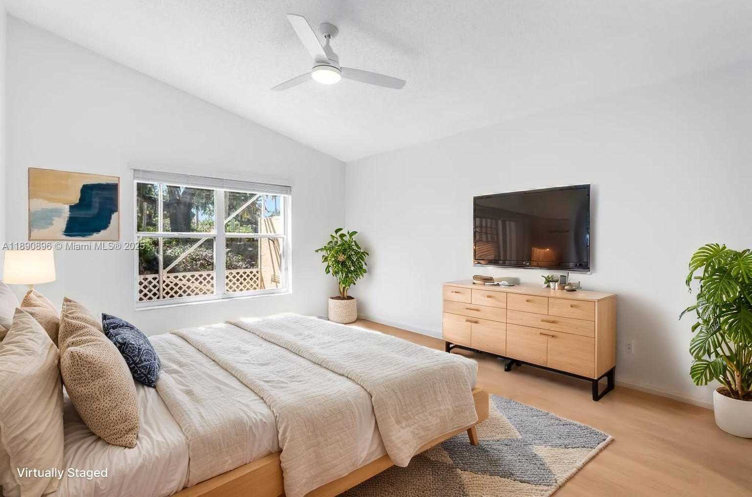 Small Image of 18270 NORTH WEST 19TH ST, Pembroke Pines Number 14
