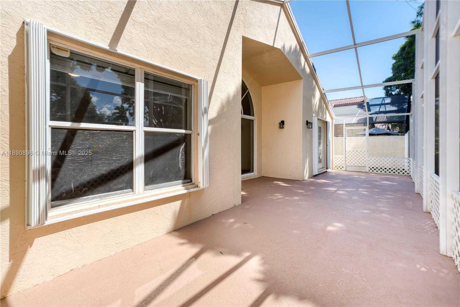 Small Image of 18270 NORTH WEST 19TH ST, Pembroke Pines Number 21